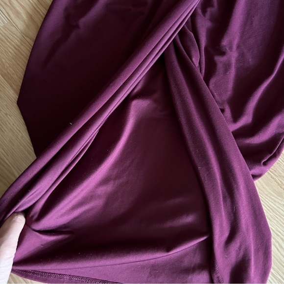 Women’s Burgundy Long Sleeve Ruched Midi Dress Medium - Picture 2 of 8